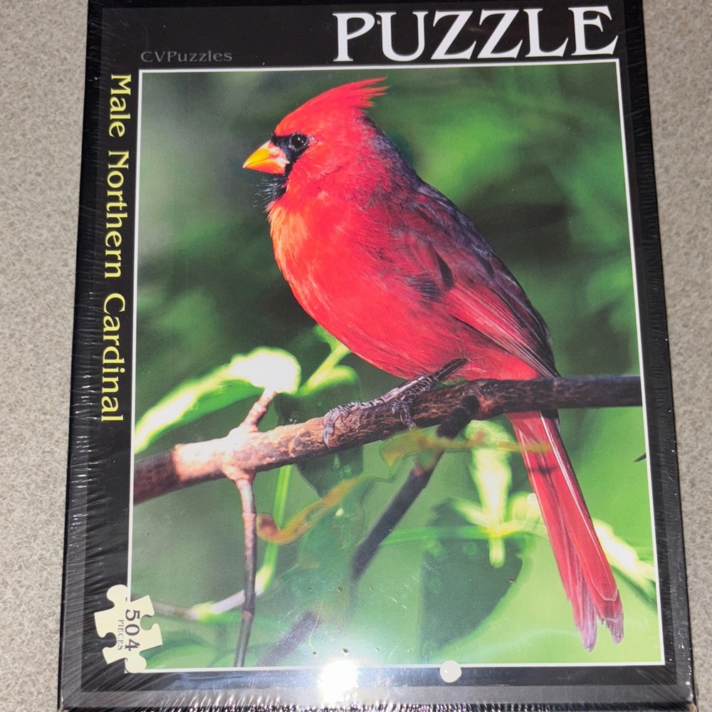 Northern Cardinal 504 pieces puzzle- Red